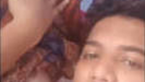 Boyfriend satisfies shy girls need for oral pleasure