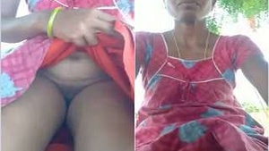 Amateur Telugu Bhabhi Reveals Her Breasts and Tight Pussy