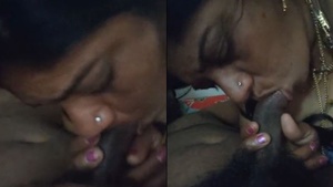 Bhabhi from Tamil Nadu gets off on giving head