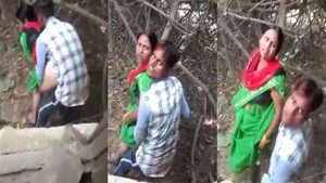 Desi sex scandal: hot homemade video of outdoor sex