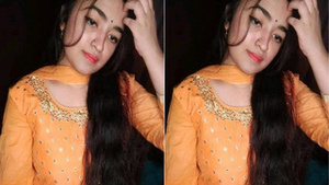 Horny Indian Girl Shows Off Her Big Breasts in Part 2