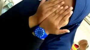 Desi girls chubby body gets stimulated with fingers