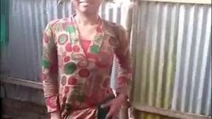 Desi Menina Chuveiro