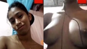 Nude MMS selfies of a Sri Lankan beauty