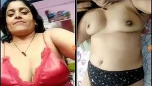 Exclusive Nude Selfie Video: Budis Sensual Debut
