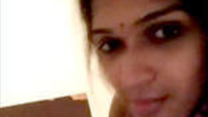 Indian randi gives his customer a sensual blowjob in the hotel room