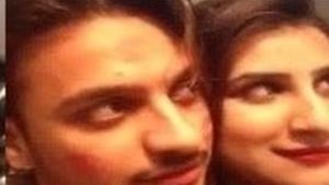 Sexy Indian wife flaunts her huge boobs to the camera