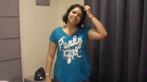 Hotel room sex with Reliance worker Jio and her boss