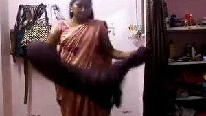 Desi Bhabhi Changing Cloths