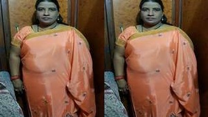 Desi Randi Bhbahi Strips Down and Gives a Sensual Blowjob to a Customer