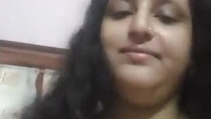 Sexy Desi Bhabhi Shows Pussy Breasts
