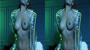 Exclusive Poonam Pandeys Sexy Bomb