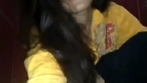 Menina bonita and Sexy showing