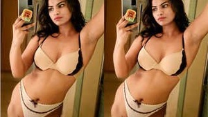 Indian Beauty Bistiy Shows Off Her Big Boobs in Amateur Porn