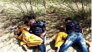 Desi Wifes Cheating Sex on the Street: Lover Recording It