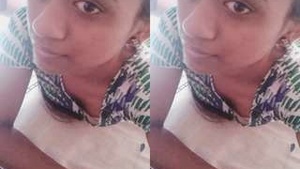 Video Call: Cute Tamil Girl Masturbates with Black Lover