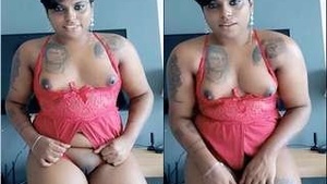 Exclusive Video of a Horny NRI Girl Showing Off Her Boobs and Pussy