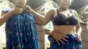 MMS video of a cute Indian girl flaunting her breasts and pussy