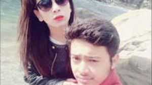 Indian college student Gunjan gets down and dirty with her boyfriend