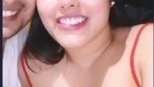 Waaah beauty with Yngr guy hooot fun