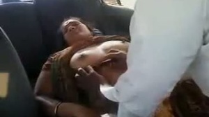 Mallu aunty outdoor sex in car with her friend mms