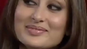 Kareena Kapoor Sexy Slow Motion Picture