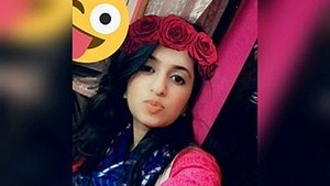 Pakistani Pindi Girl Anum Way-Out Leaking Brush BF Babar