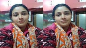 Desi BHabhi Nude Video Record By Hubby