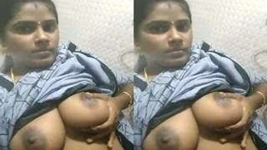 Desi Bhabhi Showing Her boobs and Pussy