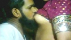 Desi aunty fucked by neighbour muslim guy in the home