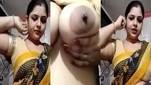 Desi sexy Mom showing pussy n ass