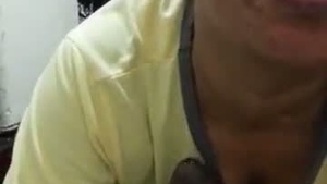 Bhabhi sex video giving blowjob to her manager in the store