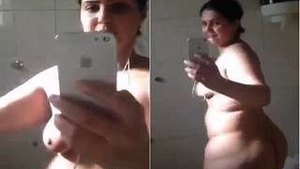 Bhabhi Record Nude Selfie