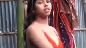 Desi Bengal country girl is getting her pussy off
