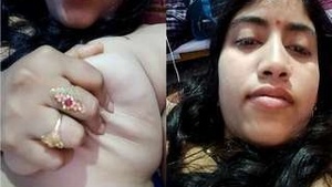 Sexy Bhabhi Showing Boobs