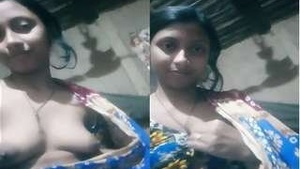 cute Look Desi Boudi Showing Her Boobs and Pussy