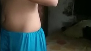 भाभी को चोद डाला चुपके से मैंने