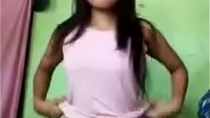 Nepalese 18-year-old light gurung masturbates