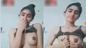 Sexy indian Girl Showing Boobs and Pussy