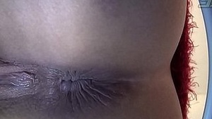 To move the pussy, the toilet chamber