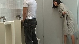 Negro Asian inclusive UTA Kohaku Pisses on the bottom learns to be expedient for several from CoxComb as a result of recall C raise toilet