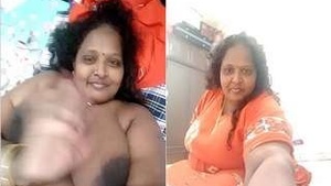 Tamil Bhabhi Showing Her Big Boobs and Pussy