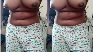 Cute indian Girl Showing Her Boobs