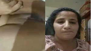 Sexy Paki Bhabhi Shows Boobs and Pussy