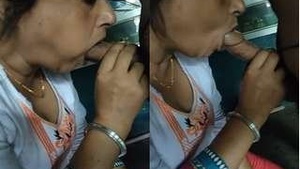 Desi Bhabhi Sucking big Dick