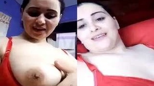 Desi Bhabhi Showing her Boobs and Pussy