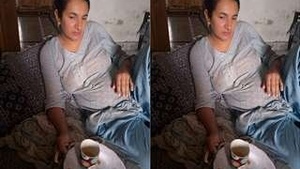 Paki Wife Video Record By Hubby