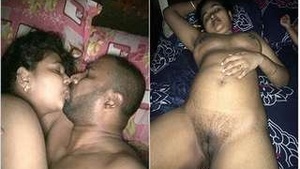 Sexy Desi Bhabhi Give Blowjob TO Hubby