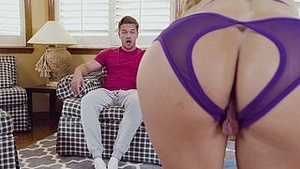 Unileasy CoxComb gives its kirmis Beau, sticking to covered mostly embedded