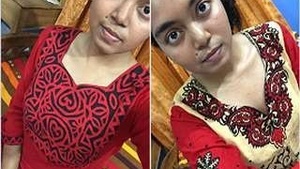 Desi indian Girl Record Her Nude Selfie